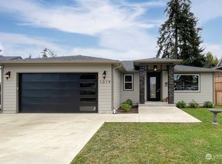 1319 Rolling Hills Dr, Port Angeles, WA