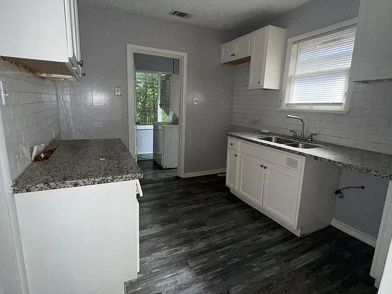 3012 Live Oak St — Photo 11