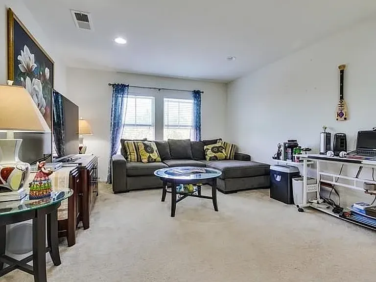 1510 Circulo Brindisi — Photo 7
