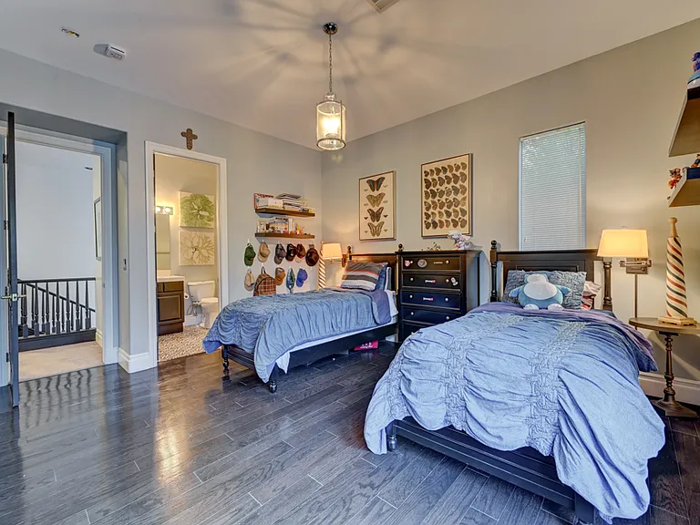 10212 Stone Briar Ct — Photo 80
