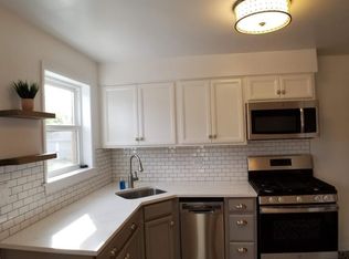 4565 McClure Ave, Gurnee, IL