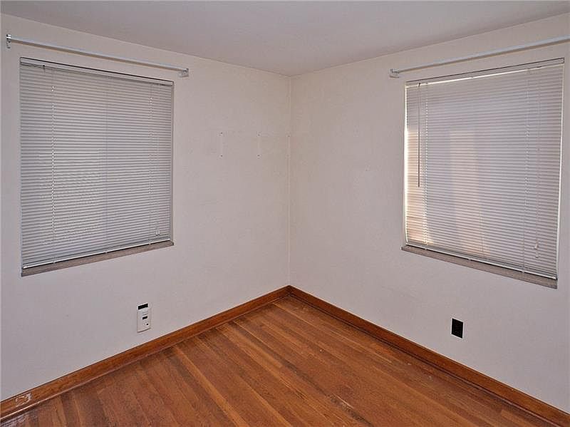 2nd image of 5837 Saltsburg Rd