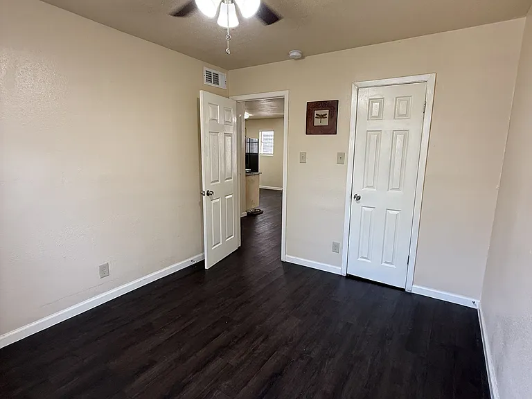120 Delmar St — Photo 10