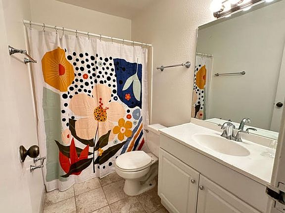 4th image of 3909 Cambridge St #1