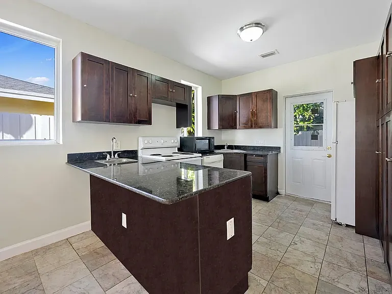 8861 SW 127th Ter — Photo 63