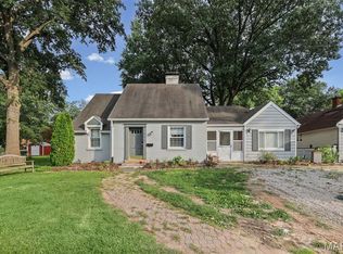 308 Carlyle Ave, Belleville, IL 62221