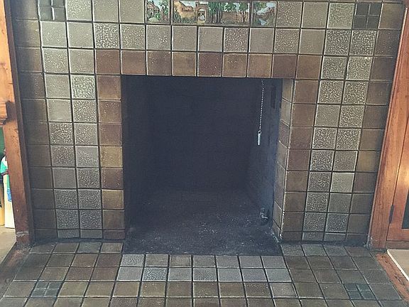 5th image of 2420 Langdale Ave