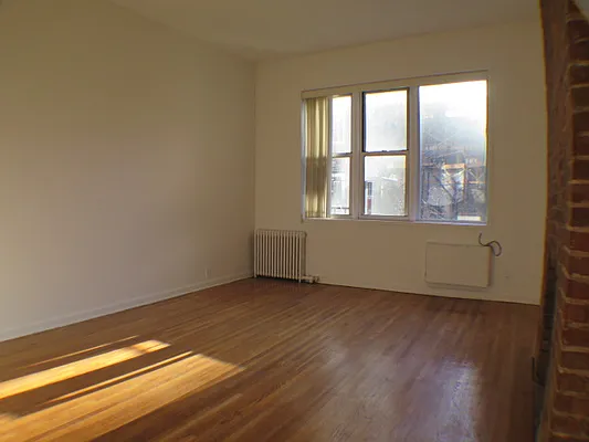 Rented by Glasser Realty LLC | media 16