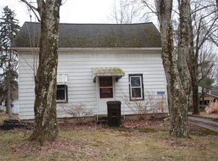 2432 Cadwallader Sonk Rd, Cortland, OH