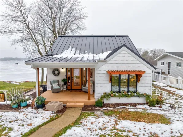 N8595 Sunset Beach Road, Beaver Dam, WI 53916