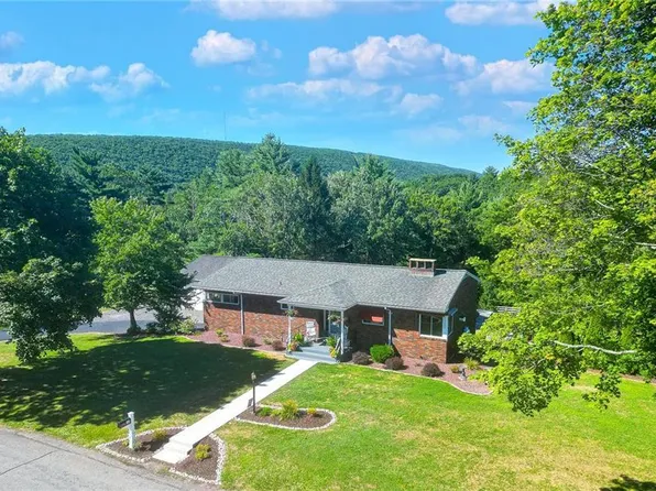 26 Rymin Rd, Tamaqua, PA 18252