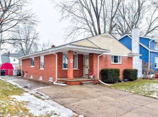 69 W Robert Ave, Hazel Park, MI