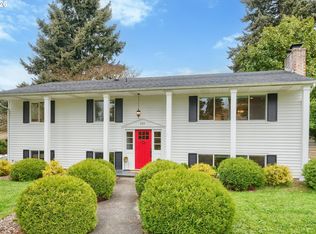 909 NW 49th St, Vancouver, WA 98663