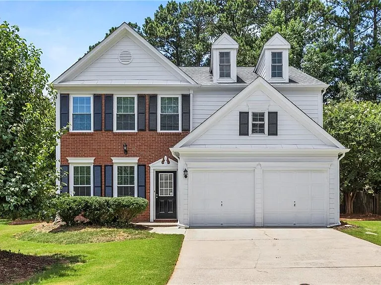 490 Chippenham Ct — Photo 1