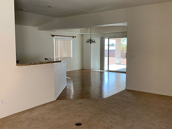 4th image of 2421 Stardust Dr