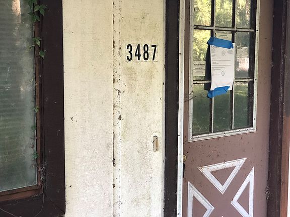 2nd image of 3487 N Olive Ave