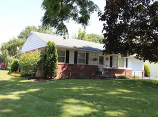 19 Fresh Meadow Dr, Lancaster, PA 17603