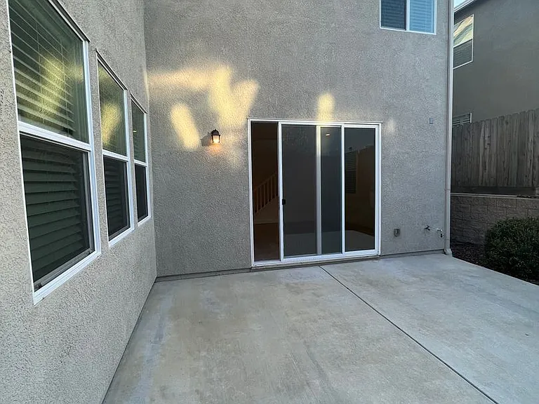 1512 Peony Ln — Photo 27