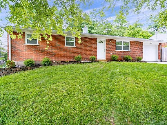 2nd image of 532 Maple Hill Dr