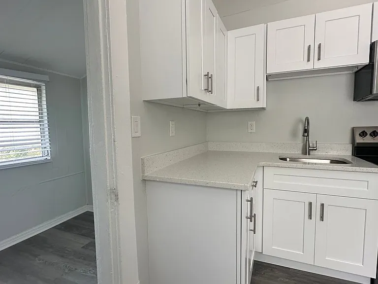 126 E Concord St #C — Photo 16
