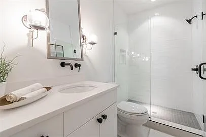 1415 Oak St NW #T2 — Photo 15