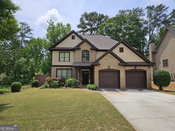 3943 Dunaire Dr, Stone Mountain, GA 30083