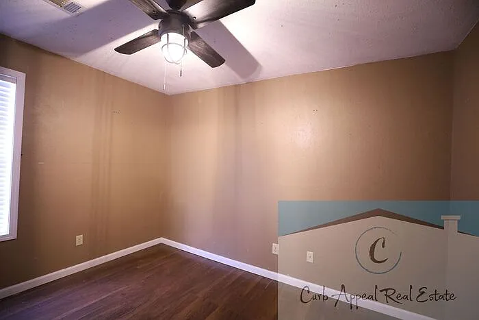 908 E Word Ave — Photo 12
