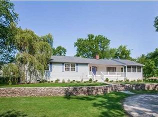44 Middle Beach Rd W, Madison, CT 06443