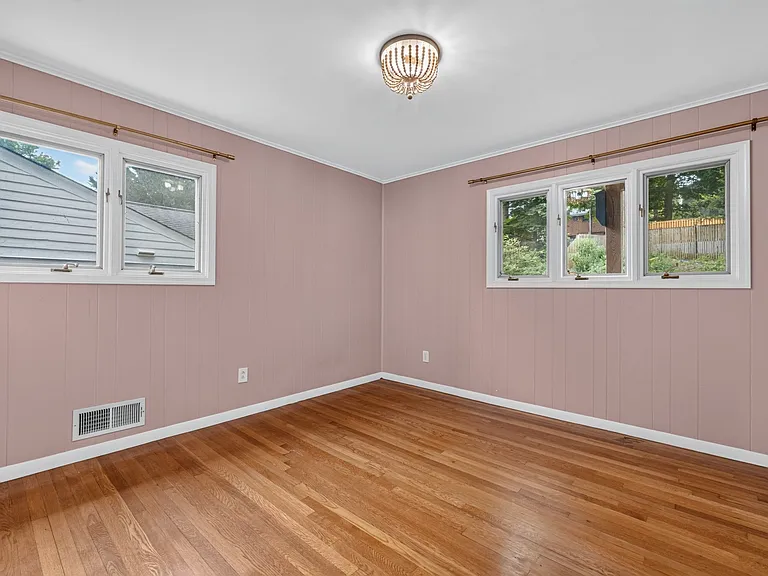 3604 Husted Dr — Photo 20