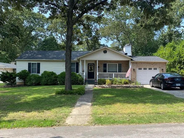 1420 Amphibian Dr, Pasadena, MD 21122