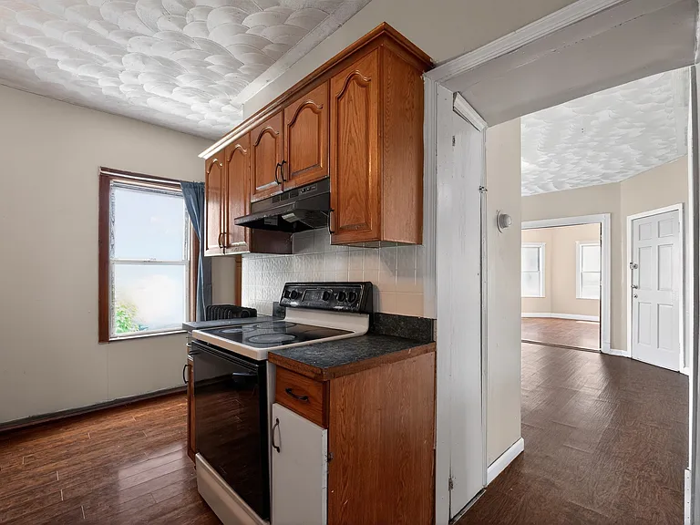 29 Park St #2 — Photo 14