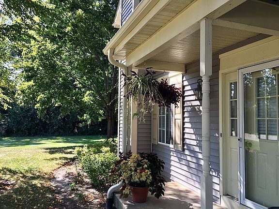 2nd image of 904 Surrey Ln #0