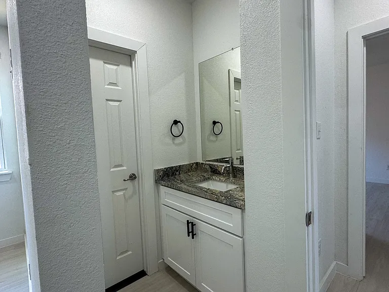160 Zion Rd — Photo 19