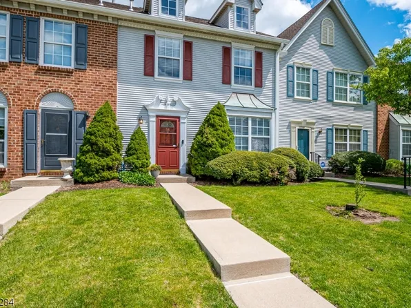 58 Amberly Ct, Franklin Twp., NJ 08823