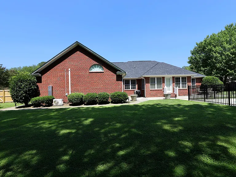 595 Saint Augustine Dr — Photo 107