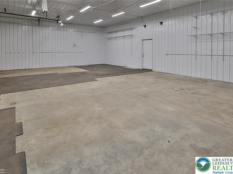 284 Walker Rd — Photo 15