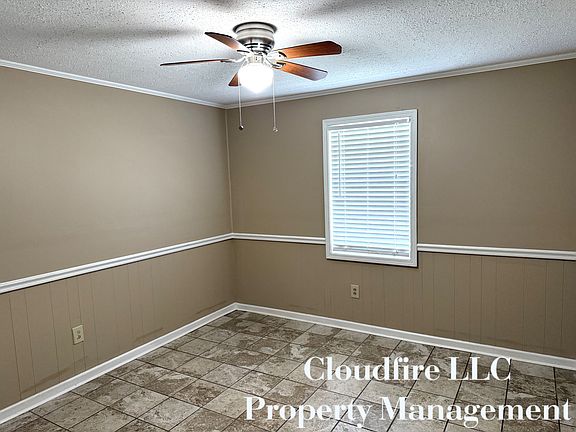 4th image of 228 James Cir #228