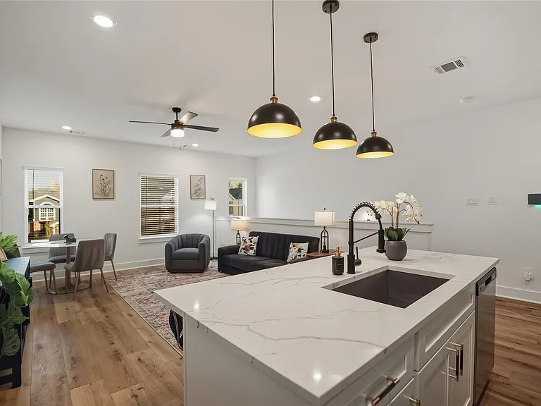 8017 Cora St #B — Photo 9
