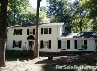 1036 Circlewood Dr, Charlotte, NC 28211