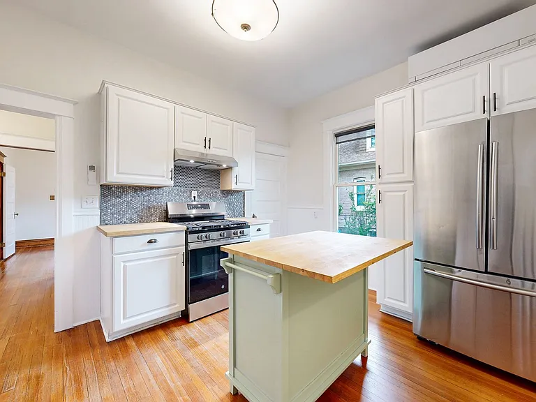 685 S Grant St — Photo 8