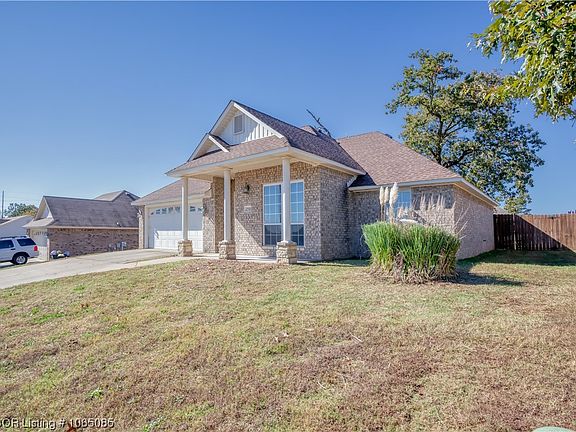 3rd image of 2511 Dava St