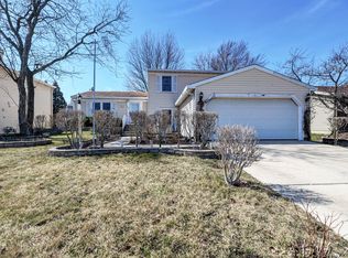 1894 Scarboro Dr, Glendale Heights, IL