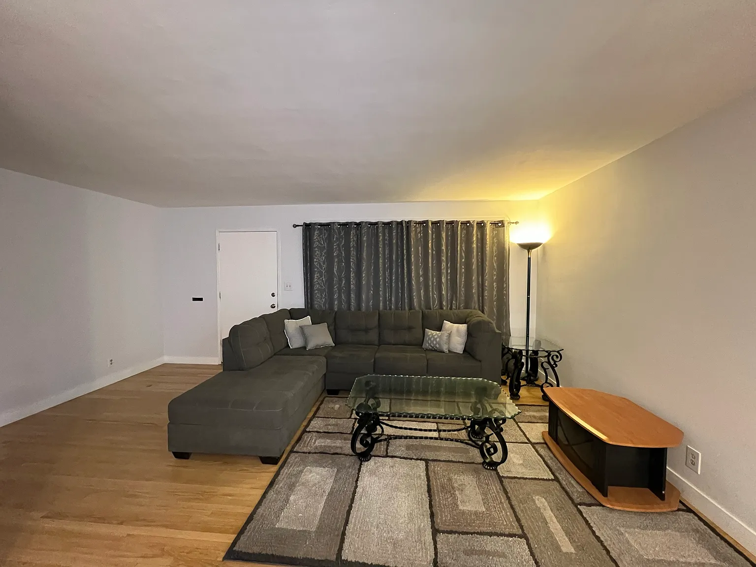 Room for Rent $830 - 1 Bedroom in Co-living home In Hemet — Photo 4