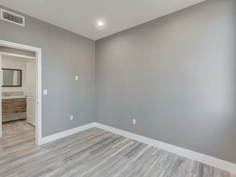 3626 S Cimarron St — Photo 11