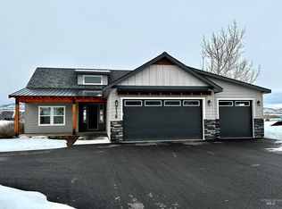 2138 Fairway Dr, Council, ID 83612