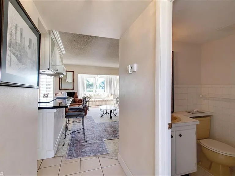 250 7th Ave S #305 — Photo 8
