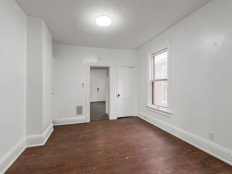 849 Columbia Ave — Photo 9