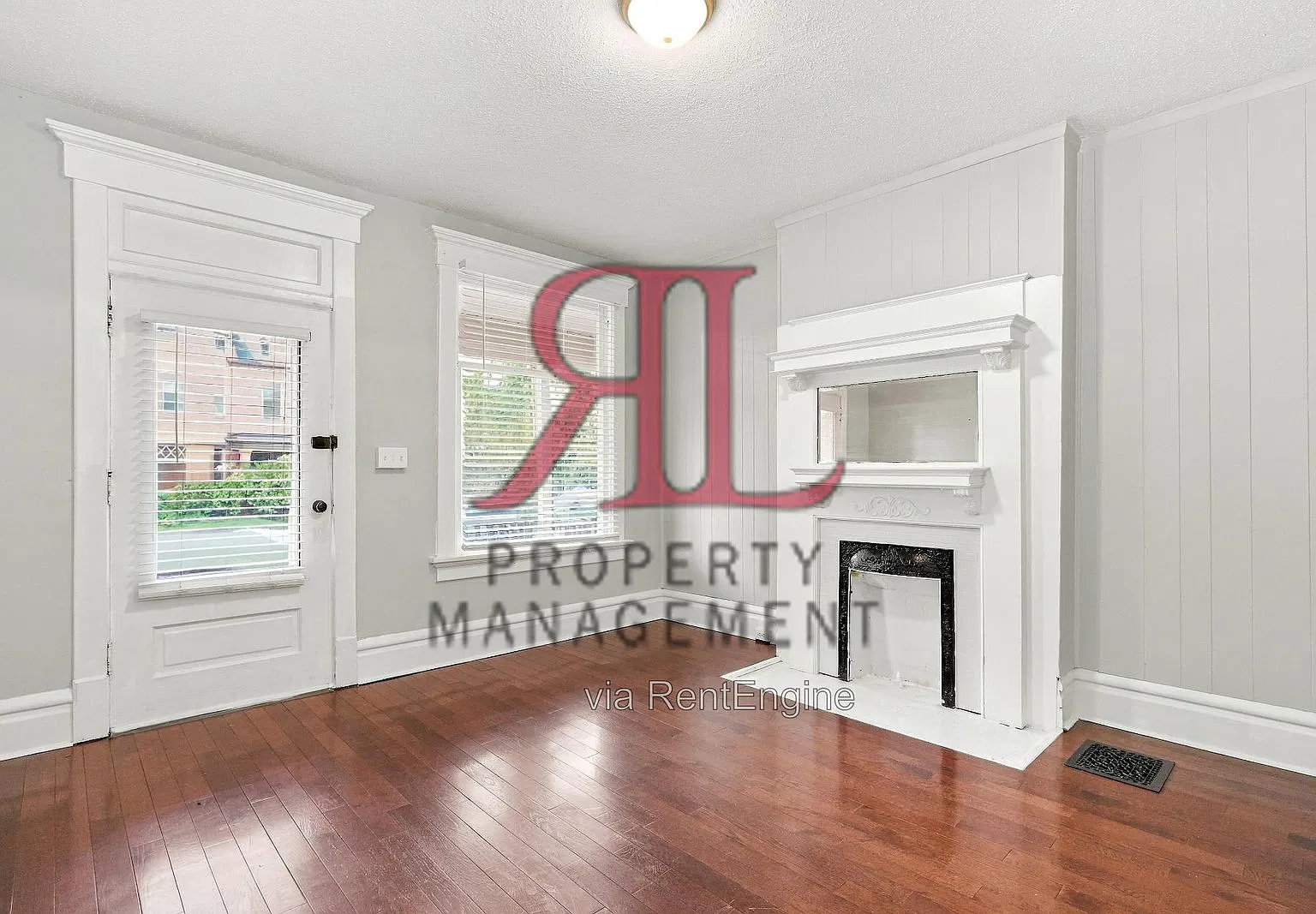 3 bed, 1.0 bath, 1200 sqft, $2,099 — Photo 4