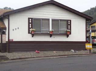 1002 Shadow Ranch Ln, Roseburg, OR 97470