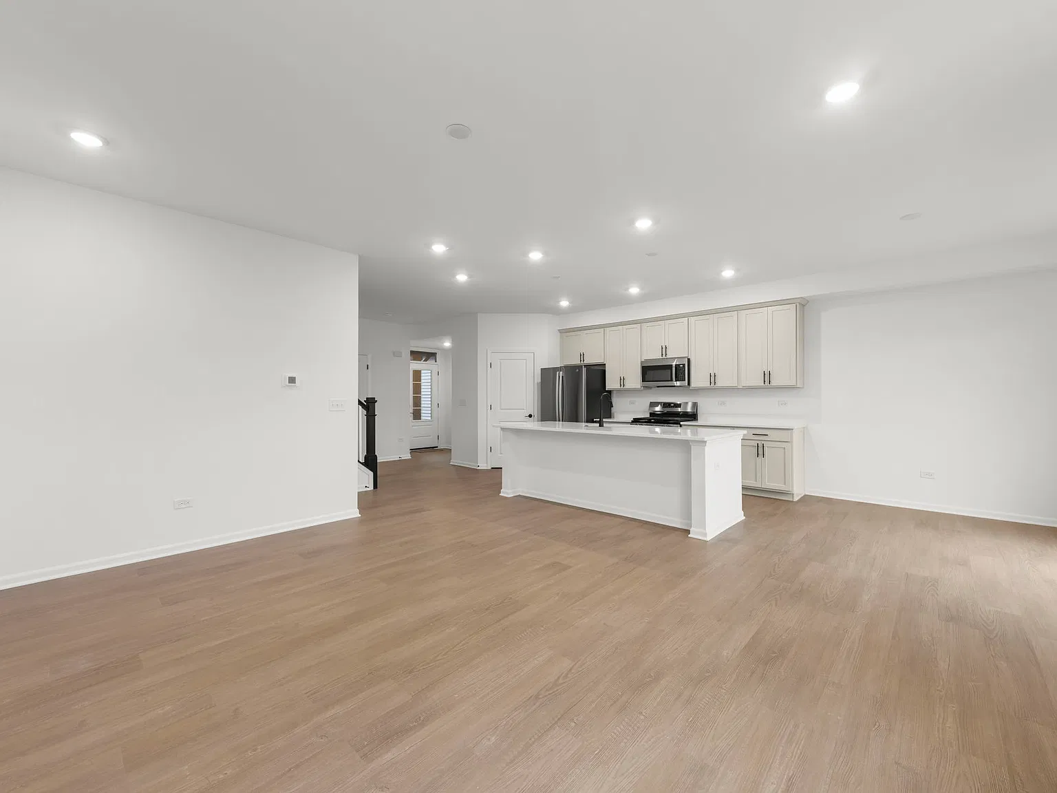3 bed, 1781 sqft, $3,000 — Photo 4